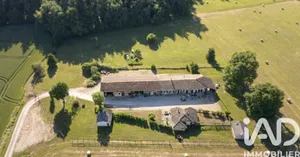 Domain in Saint-Étienne-du-Bois (01370)