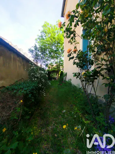 Townhouse in Montluçon (03100)