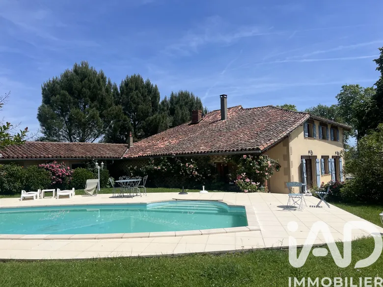 Maison 7 pièces 278 m² · à Castelnau-Magnoac · 278 m² · 355 000 €