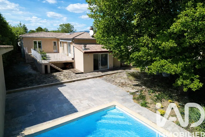 Maison 6 pièces 127 m² · à Saint-Julien-du-Serre · 127 m² · 338 000 €