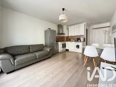 Apartment in Issy-les-Moulineaux (92130)