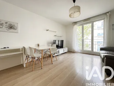 Apartment in Issy-les-Moulineaux (92130)