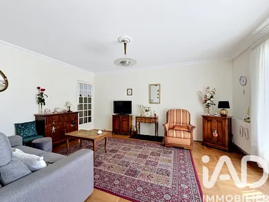 Apartment in Magny-les-Hameaux (78114)