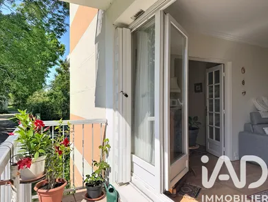 Apartment in Magny-les-Hameaux (78114)