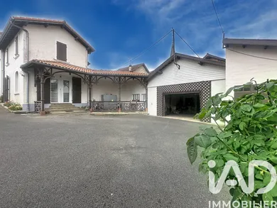 Maison traditionnelle à Arengosse (40110)