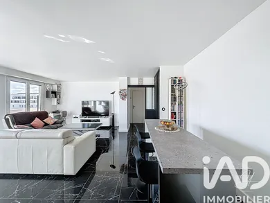Apartment in Montrouge (92120)