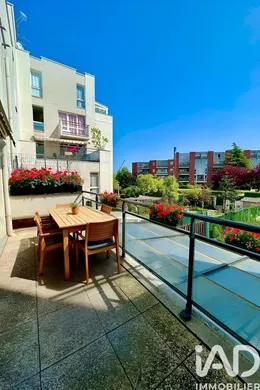 Apartment in Évry (91000)