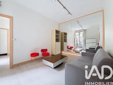 Apartment in Paris (75018)
