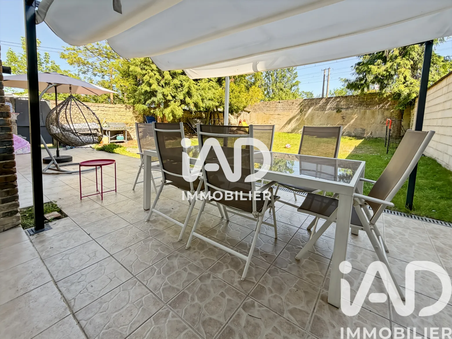 appartement à Paron