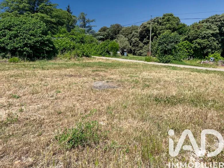 Terrain à Goudargues (30630) · 75 000 €
