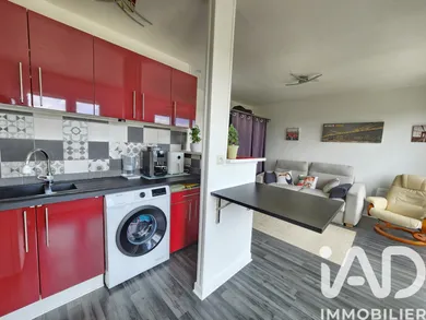Apartment in La Chapelle-Saint-Luc (10600)