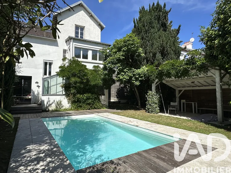 Maison 9 pièces 212 m² · à Nantes · 212 m² · 840 000 €