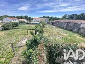 Grange à Beaufou (85170)