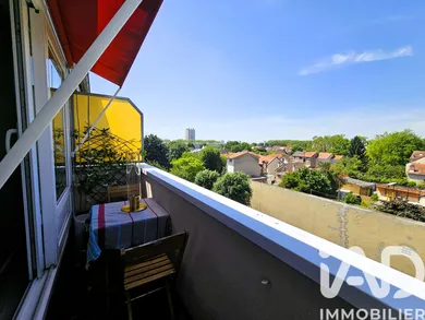 Apartment in Villejuif (94800)