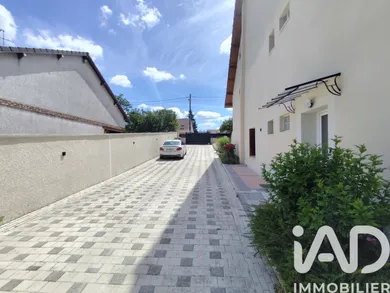 Immeuble à La Ville-du-Bois (91620)