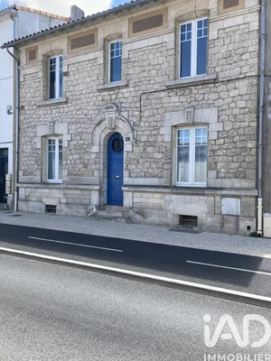 Townhouse in La Rochelle (17000)