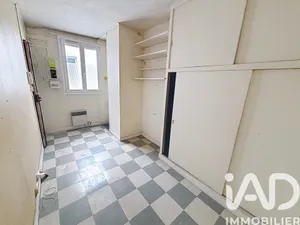 Apartment in Paris (75016)