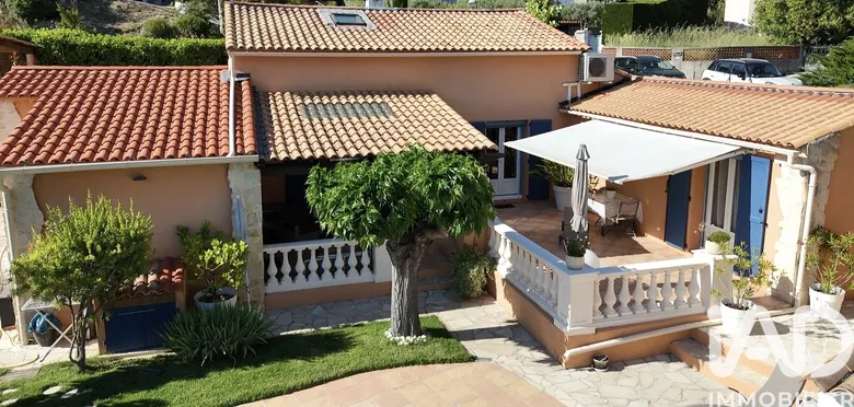Maison 8 pièces 194 m² · à Taradeau · 194 m² · 628 000 €