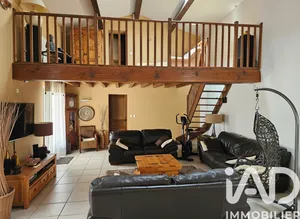 Traditional house in Ars (16130)