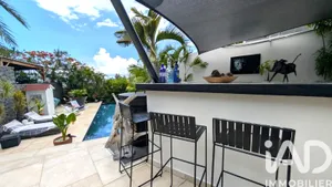 Architectural house in Saint-Paul (97460)