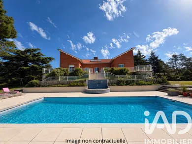 Architectural house in Vieille-Toulouse (31320)