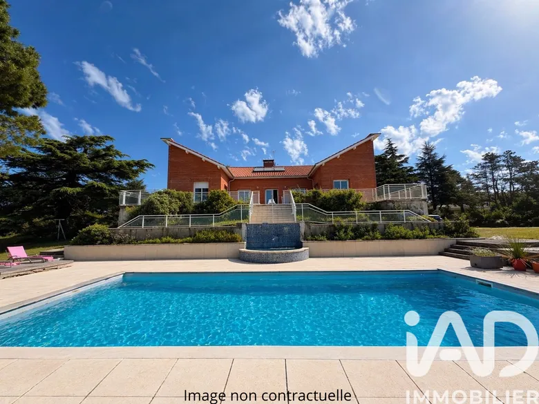 Maison 10 pièces 269 m² · à Vieille-Toulouse · 269,3 m² · 1 457 000 €
