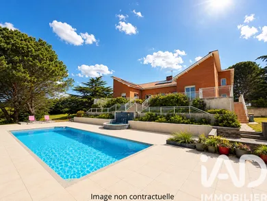 Architectural house in Vieille-Toulouse (31320)