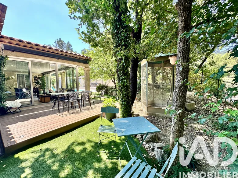 Maison 5 pièces 144 m² · à Saint-Savournin · 144 m² · 720 000 €