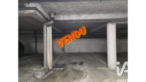 Parking in Buxerolles (86180)