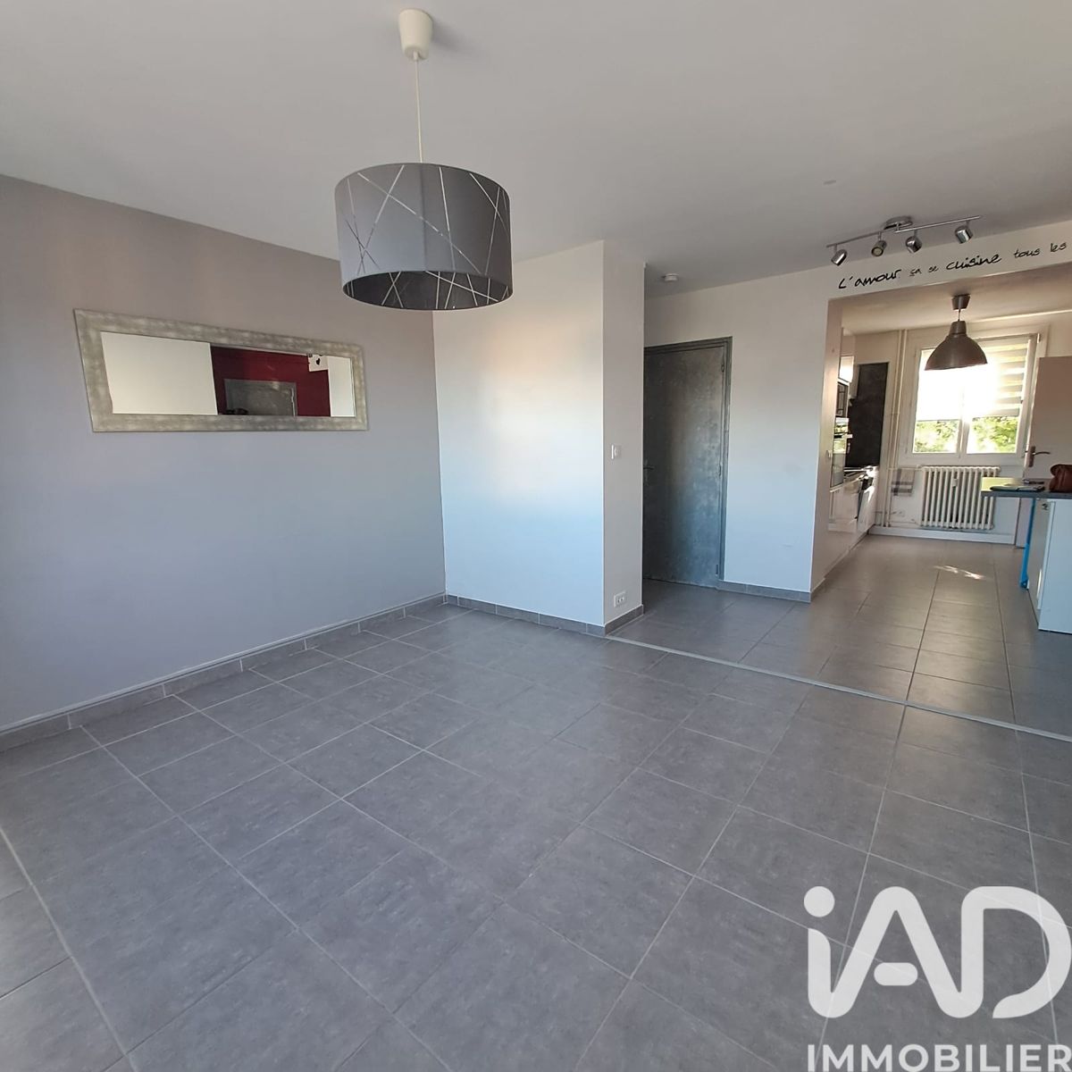Vente appartement à Valence (26000) : appartement 3 pièces 60 m² - 2022854 - iad