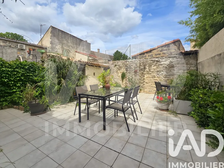 Maison 5 pièces 92 m² · à Rodilhan · 92 m² · 237 000 €