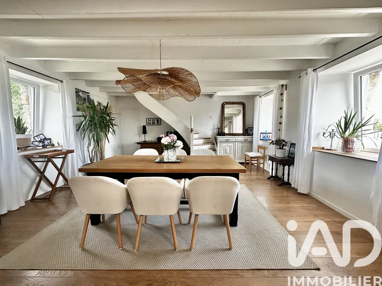 Maison 5 pièces 123 m² · à Saint-Pierre-d'Arthéglise · 123 m² · 374 000 €