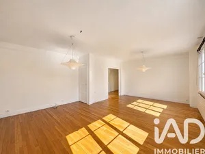Apartment in Issy-les-Moulineaux (92130)