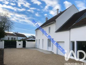 Mansion in Nogent-l'Artaud (02310)