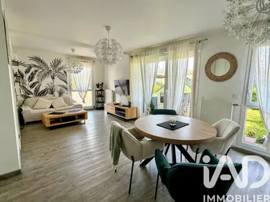 Apartment in Saint-Pierre-du-Perray (91280)