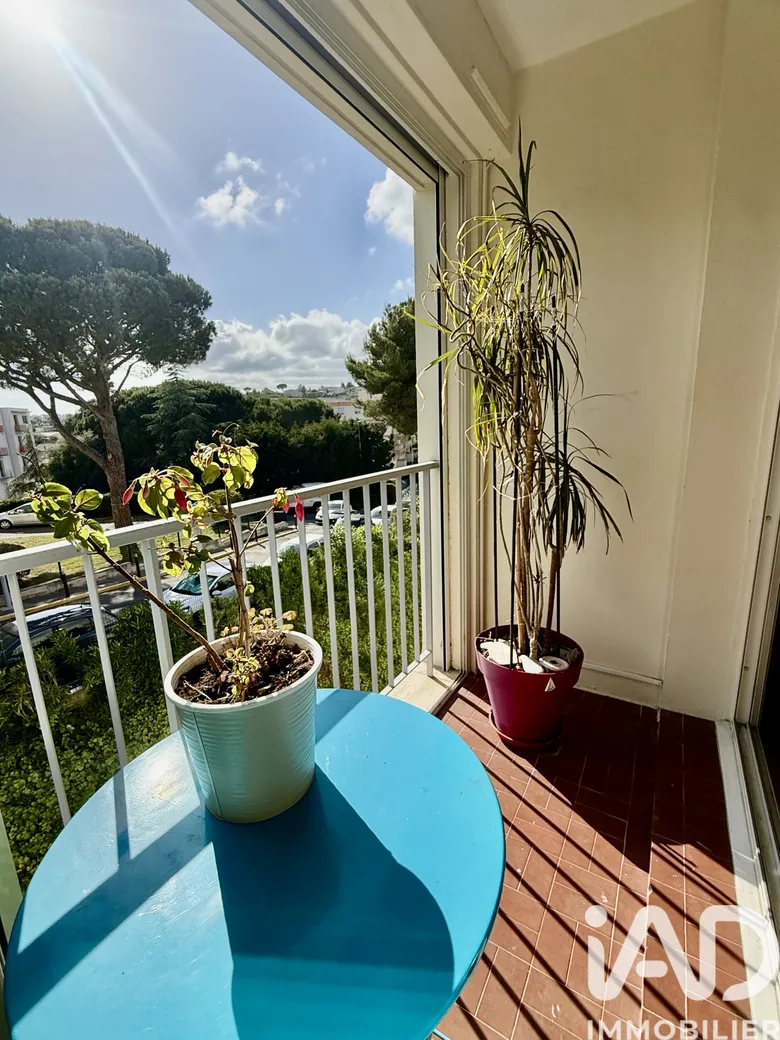 Appartement 3 pièces 63 m² · à Saint-Laurent-du-Var · 63,3 m² · 300 000 €