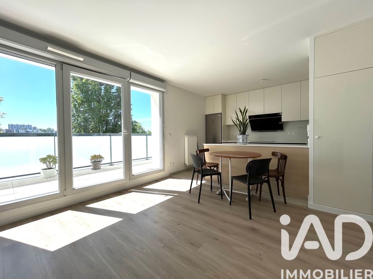 Appartement 2 pièces de 49 m² à Noisy-le-Sec (93130)