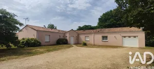 Maison traditionnelle à Cherveux (79410)