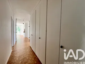 Apartment in Montrouge (92120)