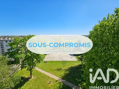 Apartment in Yerres (91330)
