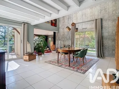 Architectural house in Basse-Goulaine (44115)