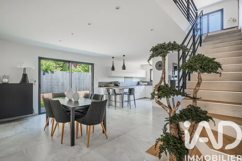 Maison 4 pièces 151 m² · à Grenoble · 151 m² · 495 000 €