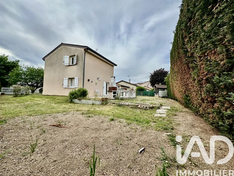 Maison 4 pièces 92 m² · à Bonson · 92 m² · 269 000 €