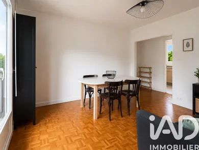 Apartment in Pessac (33600)