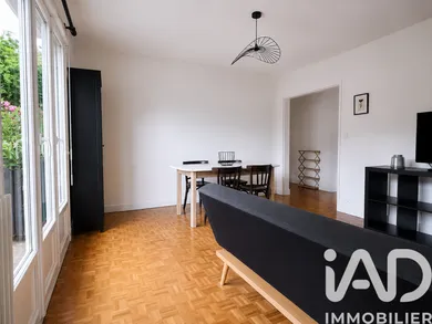 Apartment in Pessac (33600)