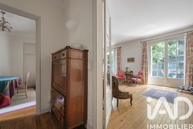 Apartment in Paris (75015)