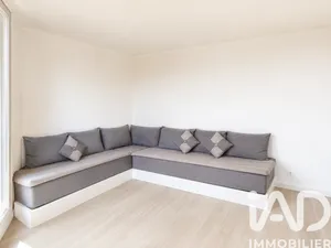 Apartment in Valréas (84600)