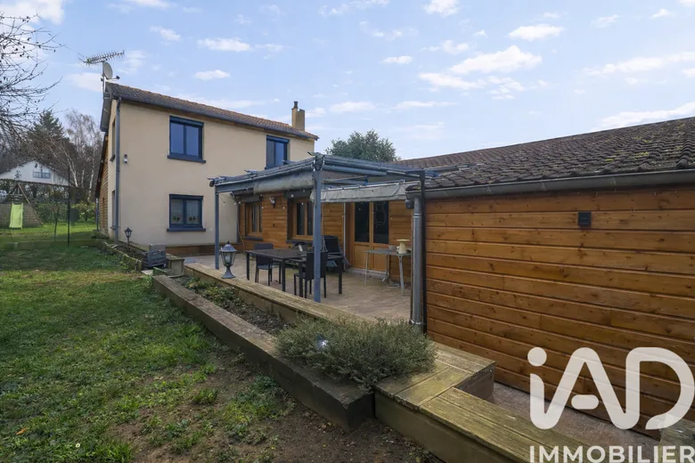 Maison 6 pièces 126 m² · à Cherisy · 126 m² · 249 000 €