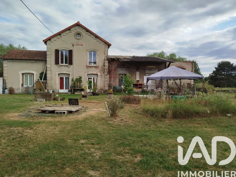 Maison 7 pièces 144 m² · à Charenton-du-Cher · 144,2 m² · 143 700 €
