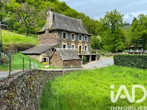 Maison de campagne à Coubisou (12190)